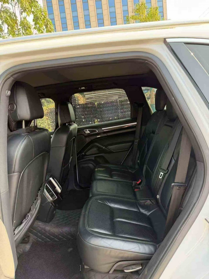 衡阳15年保时捷卡宴5