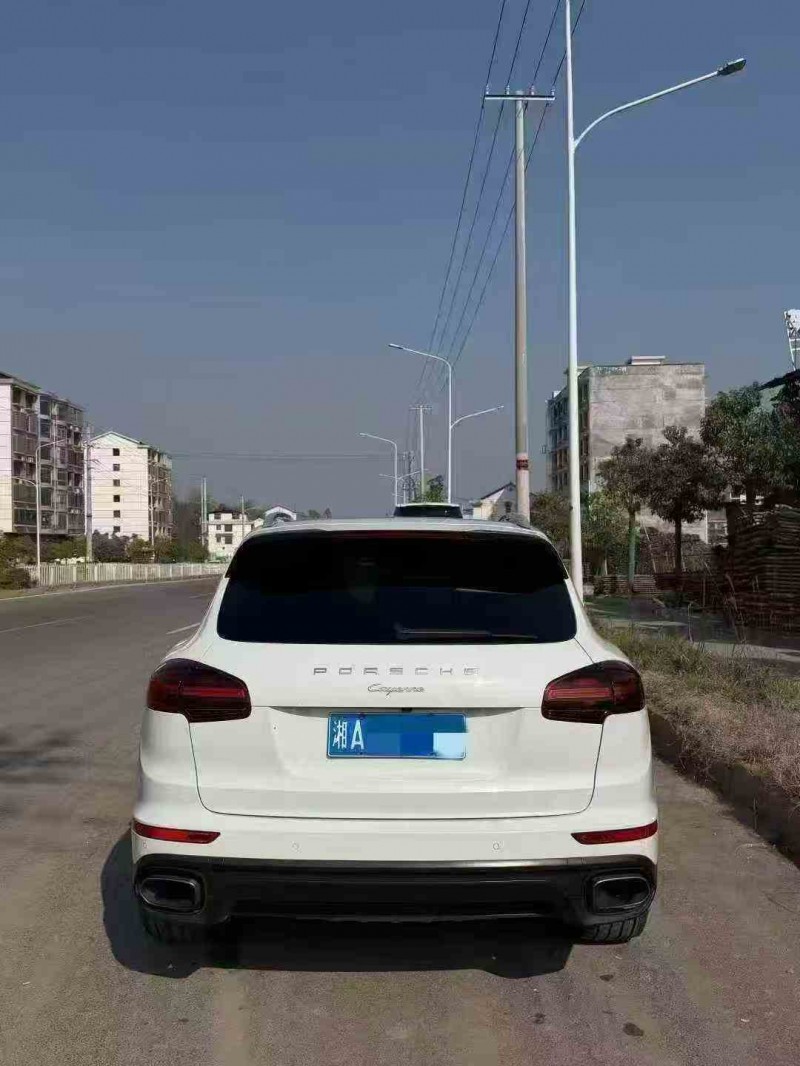 衡阳15年保时捷卡宴9