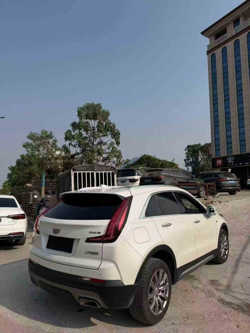 湘潭20年凯迪拉克XT49