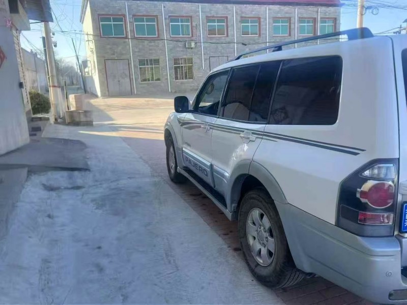 石家庄12年三菱帕杰罗2