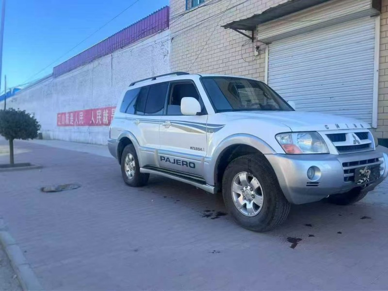 石家庄12年三菱帕杰罗4