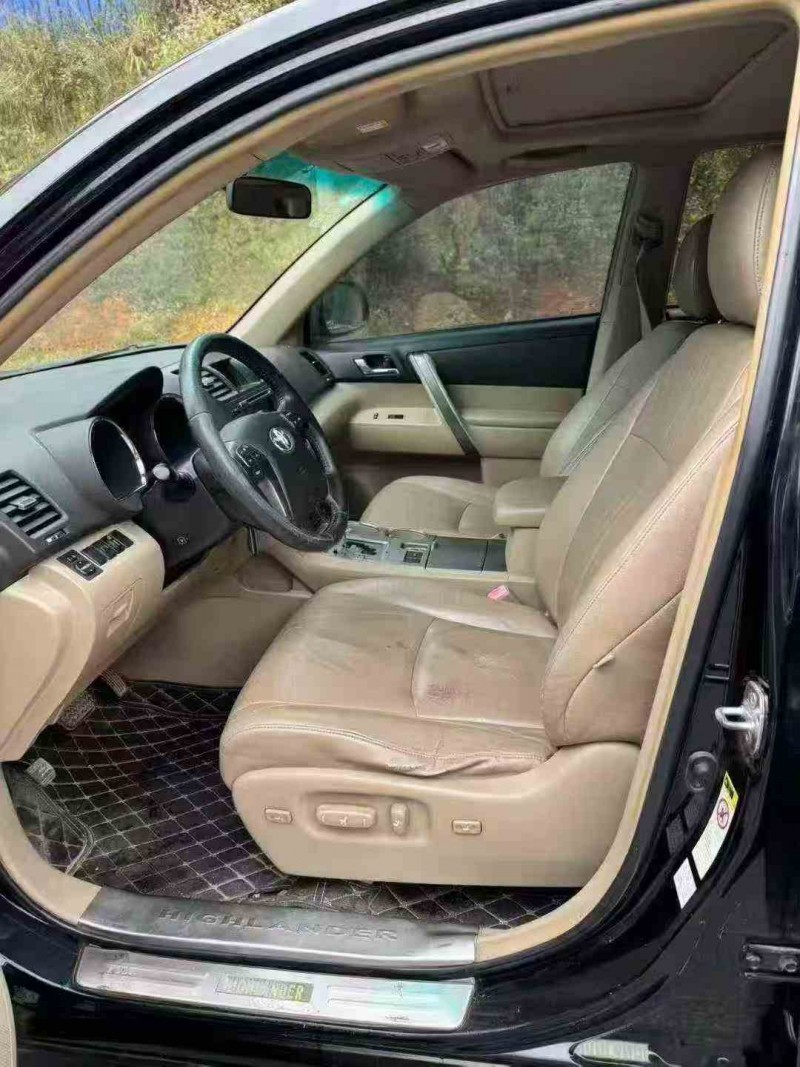 梧州12年丰田汉兰达4