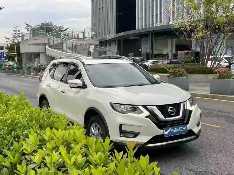 深圳21年日产奇骏2