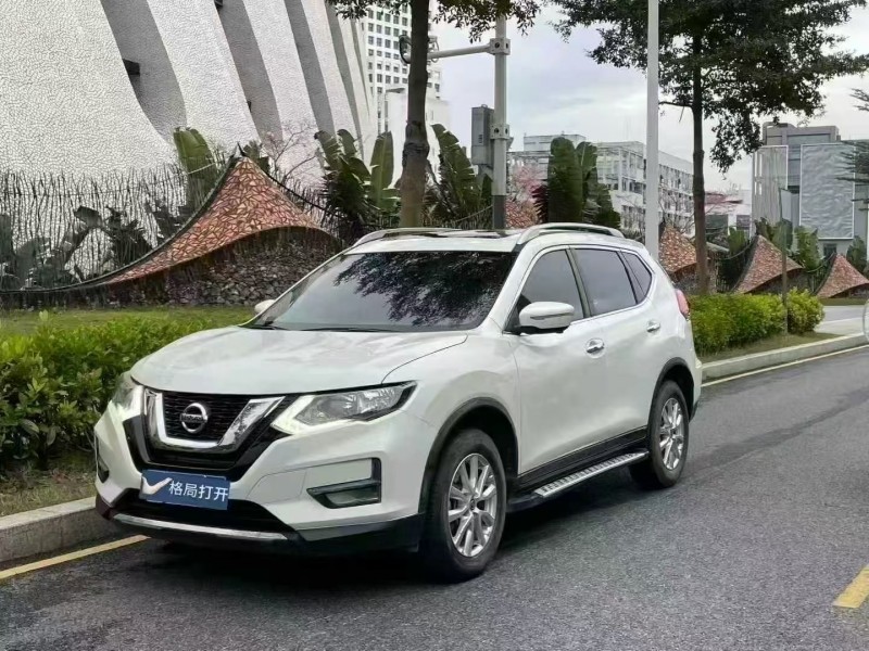 深圳21年日产奇骏3