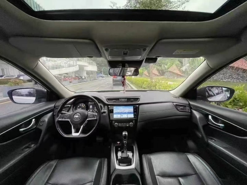 深圳21年日产奇骏4