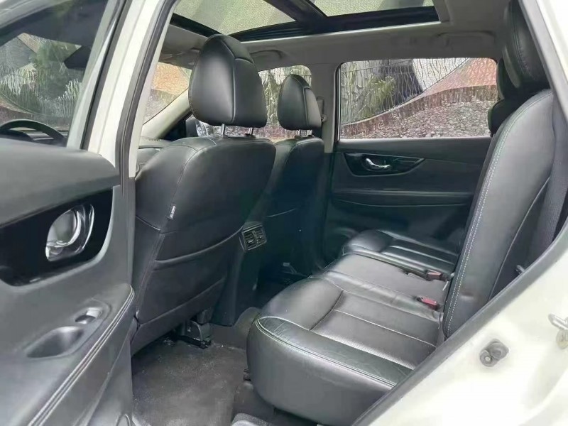 深圳21年日产奇骏5