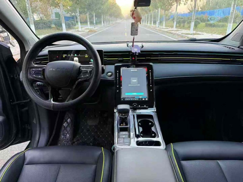 徐州22年荣威RX58