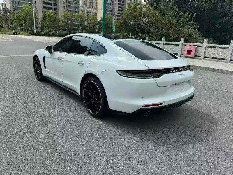 徐州23年保时捷帕拉梅拉4