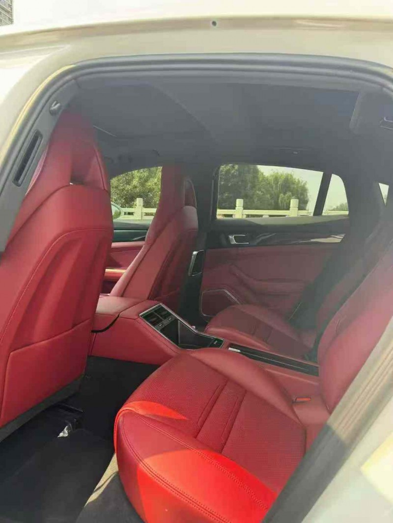 徐州23年保时捷帕拉梅拉9