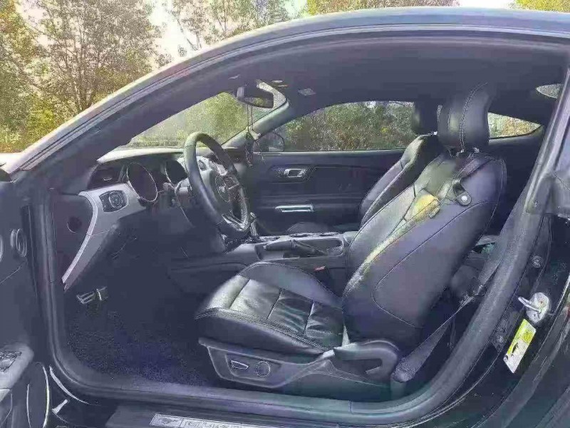 重庆18年福特野马4