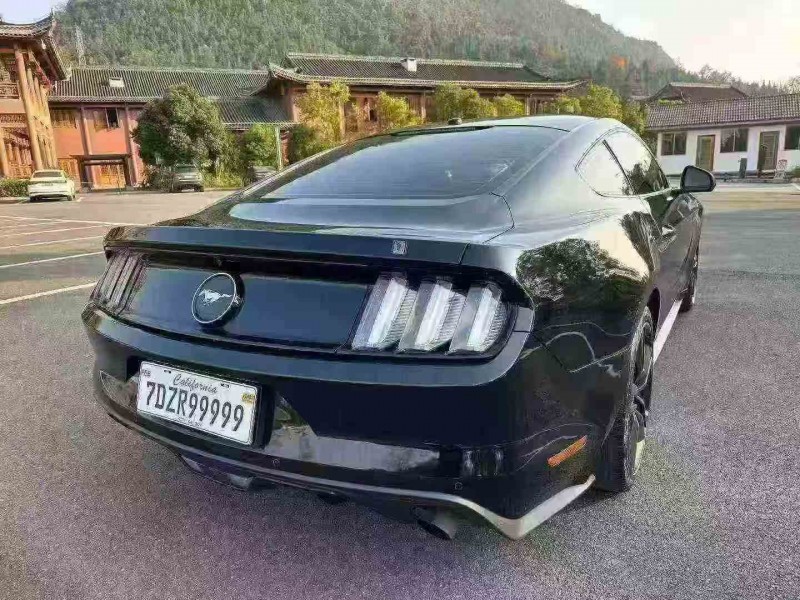 重庆18年福特野马8