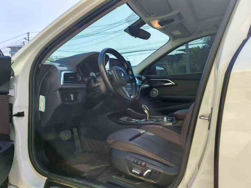 贵港23年宝马1系5