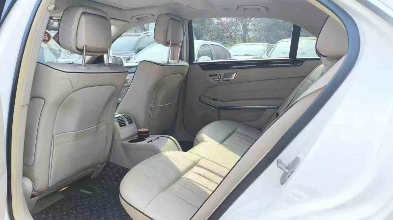 张家界16年奔驰E6