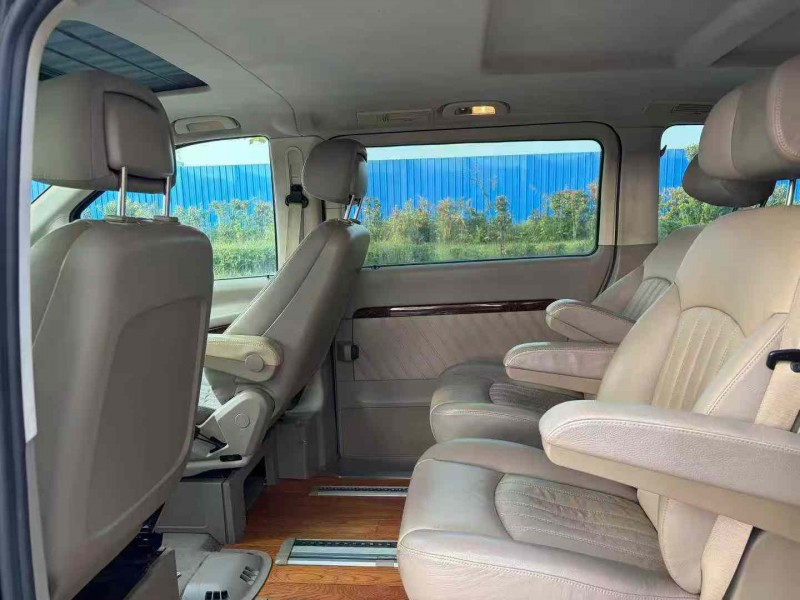 徐州14年奔驰唯雅诺5