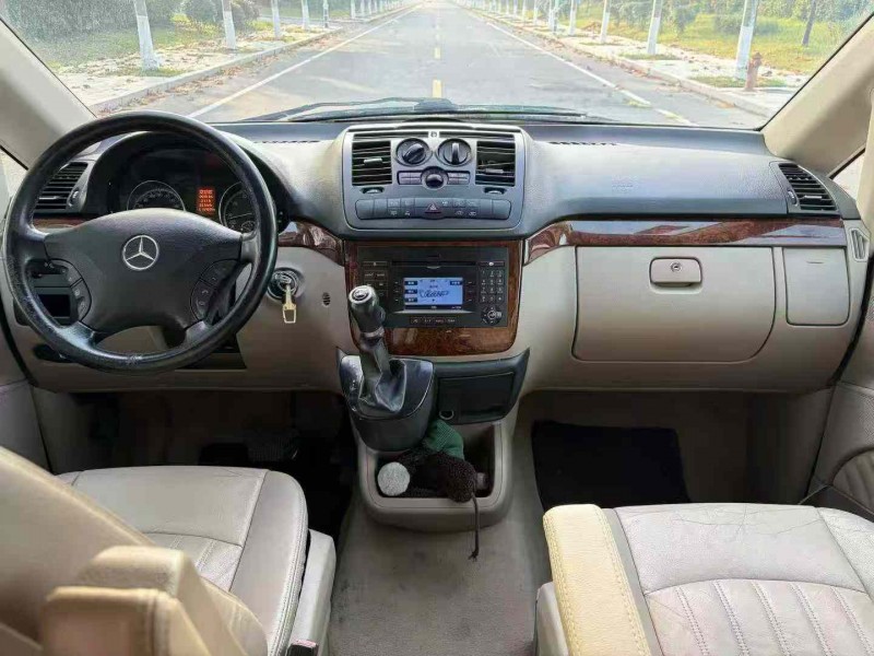 徐州14年奔驰唯雅诺8