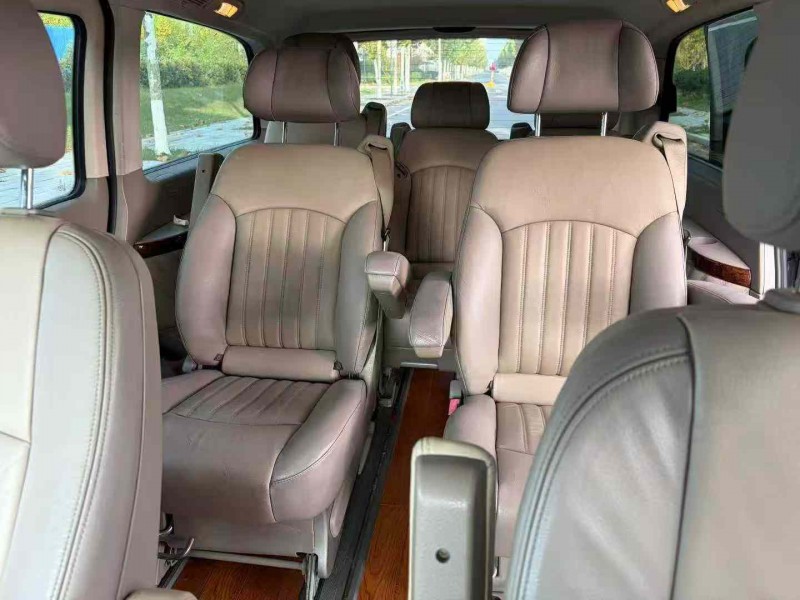 徐州14年奔驰唯雅诺9