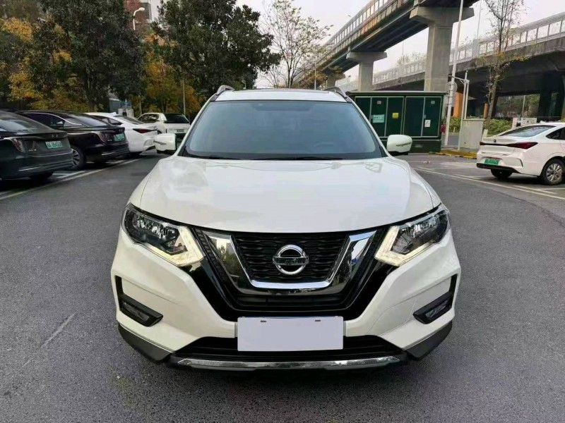 长沙17年日产奇骏1