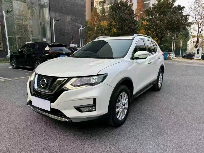 长沙17年日产奇骏2