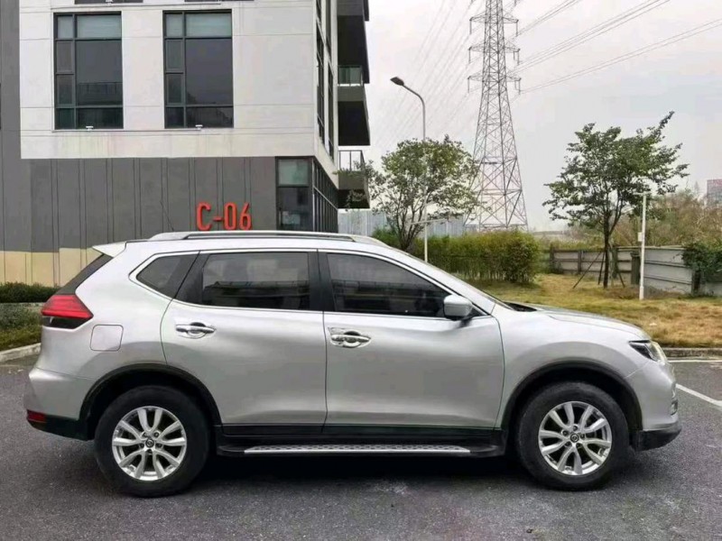 广州18年日产奇骏6