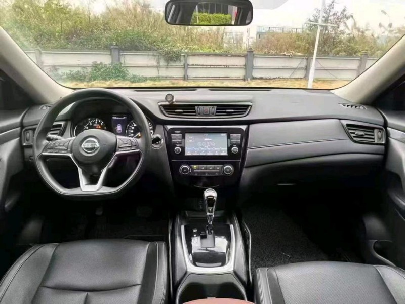 广州18年日产奇骏7