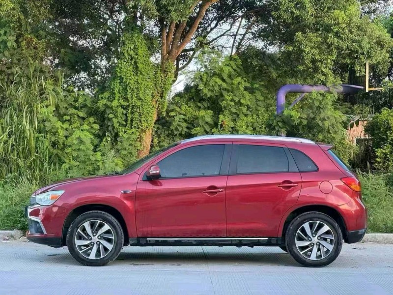 广州16年三菱劲炫3