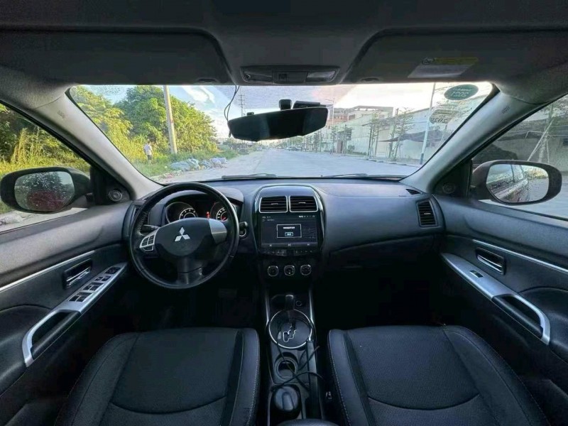 广州16年三菱劲炫4