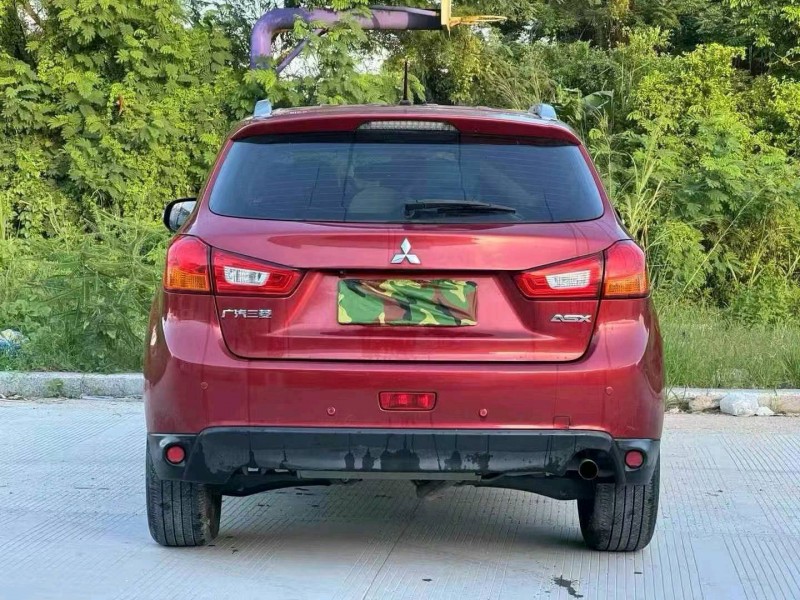 广州16年三菱劲炫9