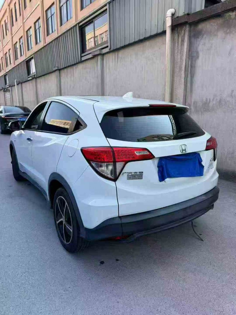 温州21年本田缤智8