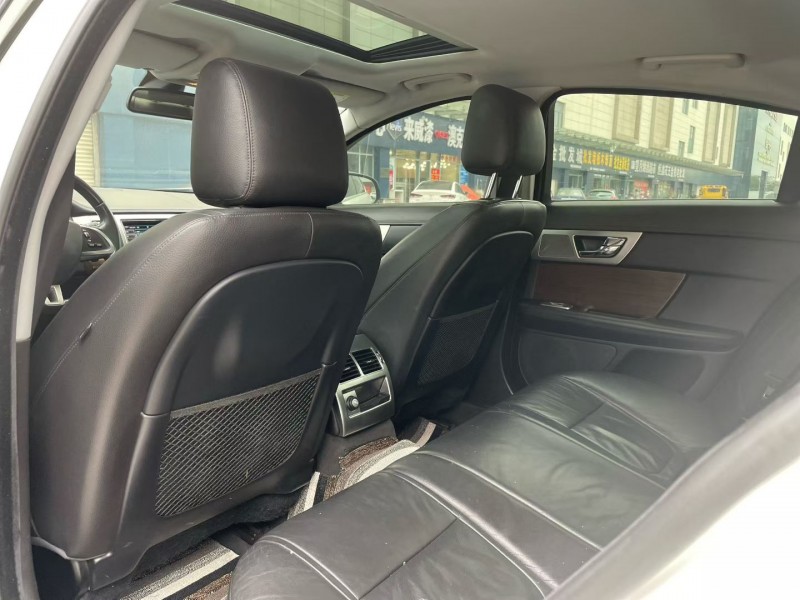 青岛15年捷豹XF5