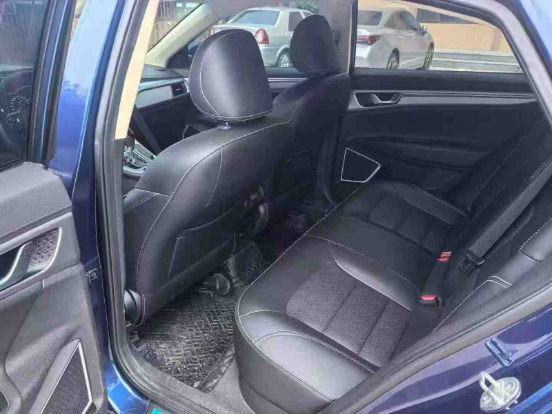 青岛19年吉利帝豪4