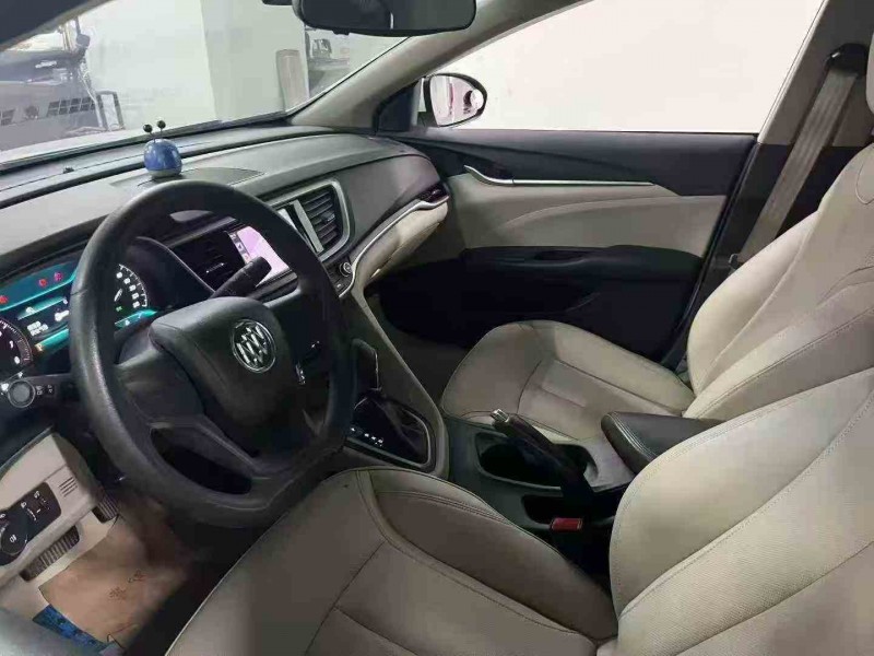 安顺20年别克英朗5