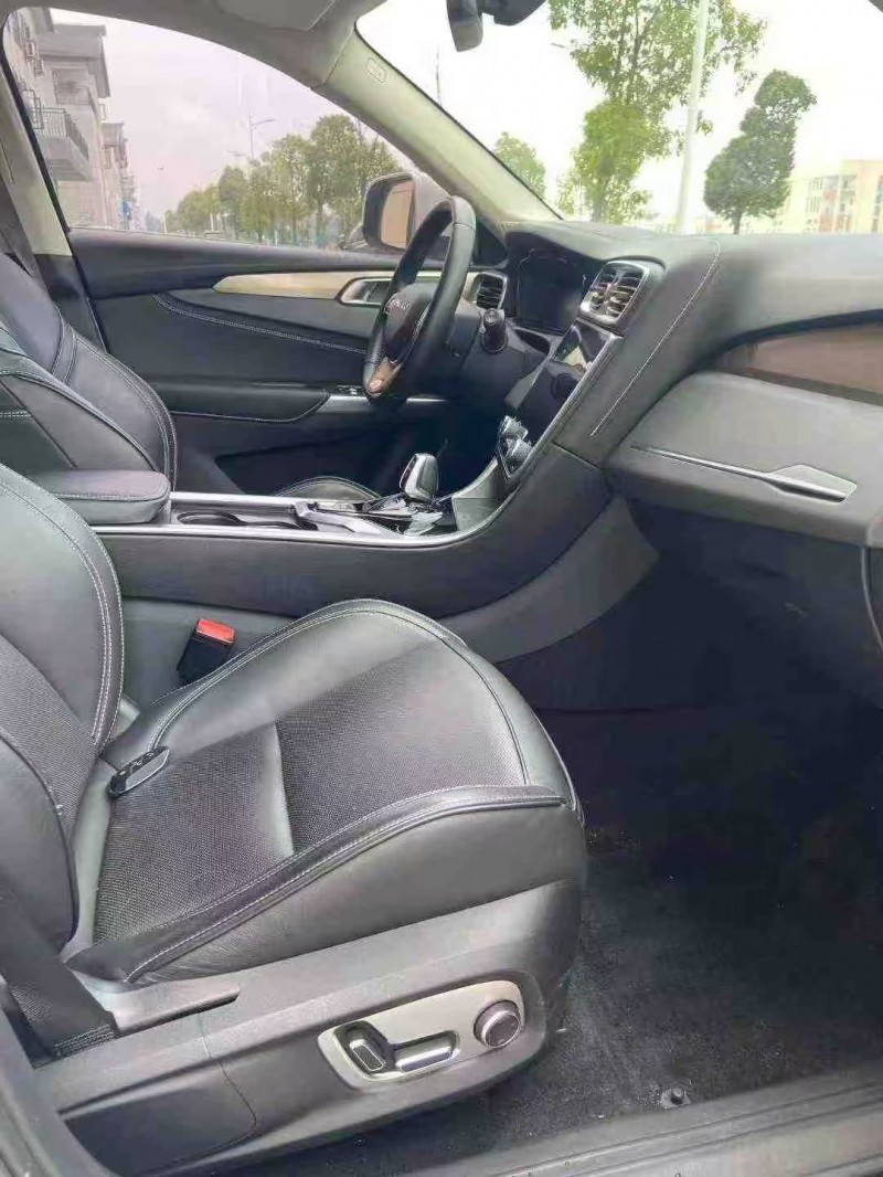 襄阳18年领克018