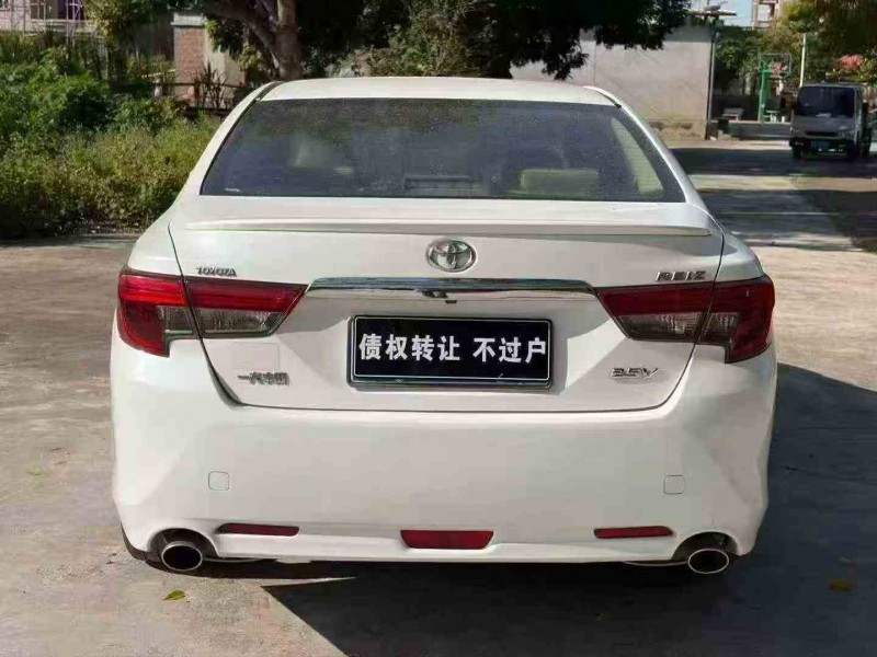 湛江14年丰田锐志9