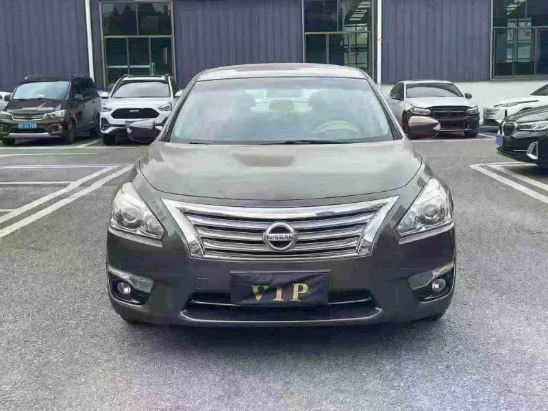 安顺13年日产天籁1