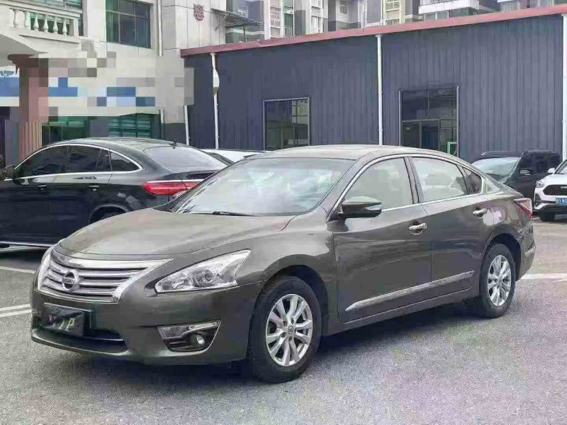 安顺13年日产天籁2