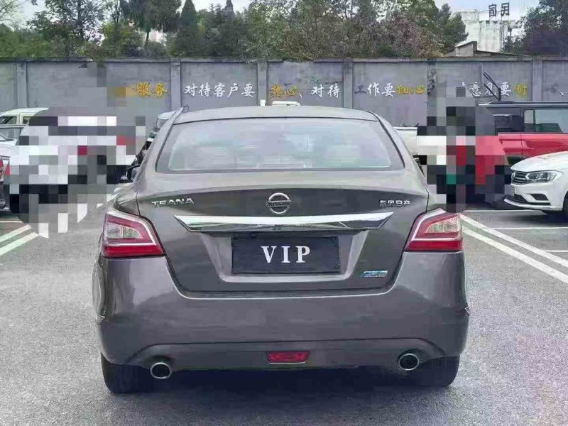 安顺13年日产天籁9