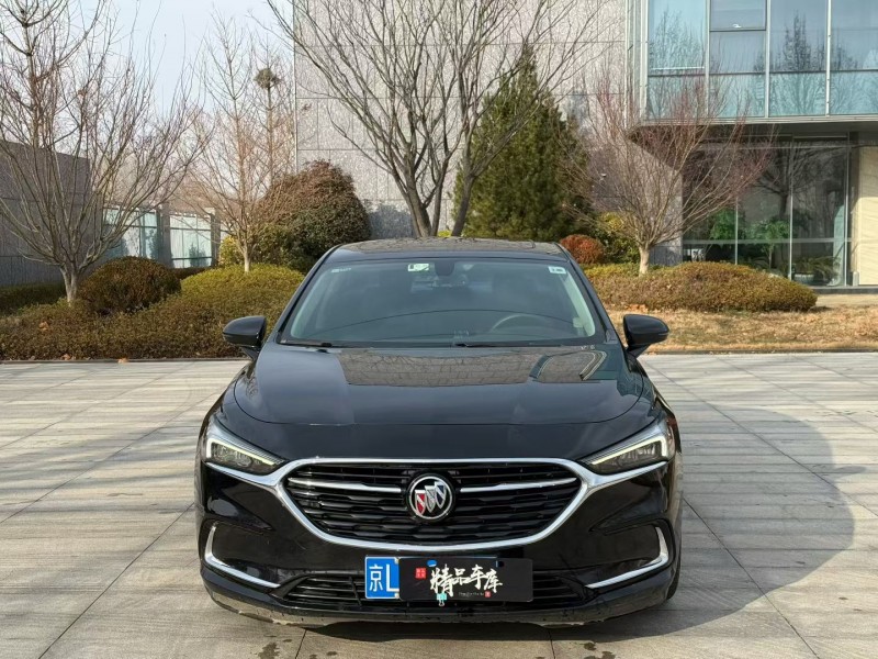 青岛21年别克君越1