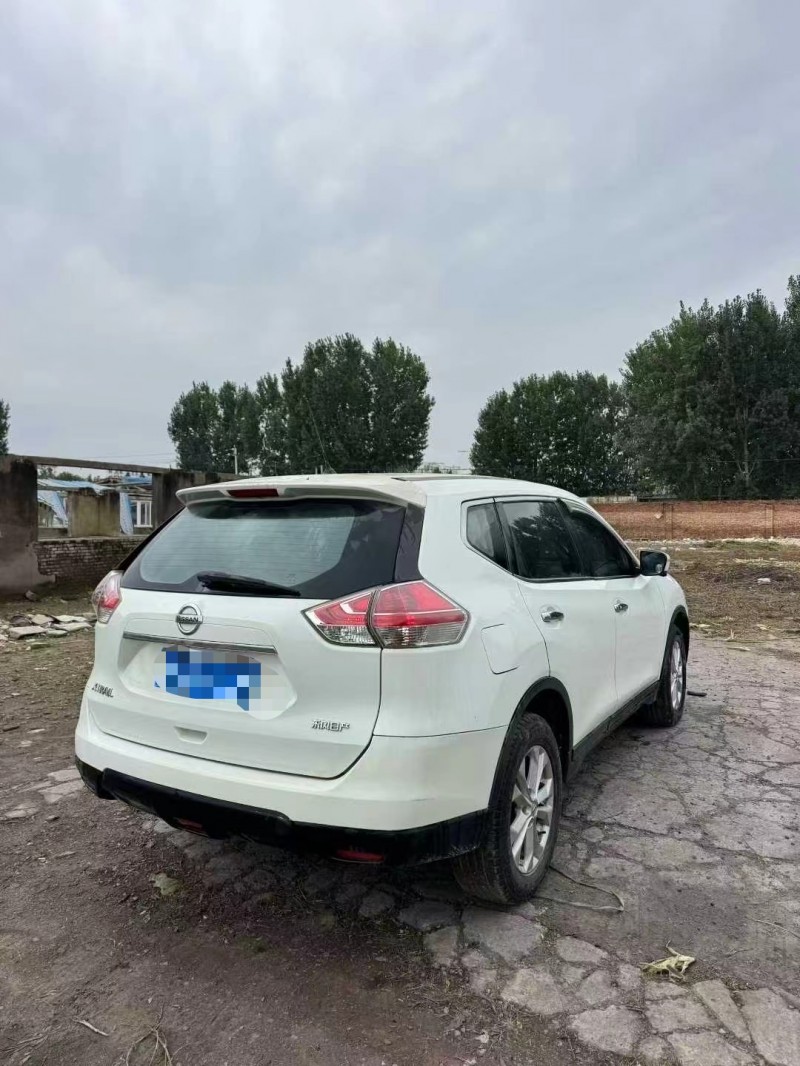 郑州15年日产奇骏8