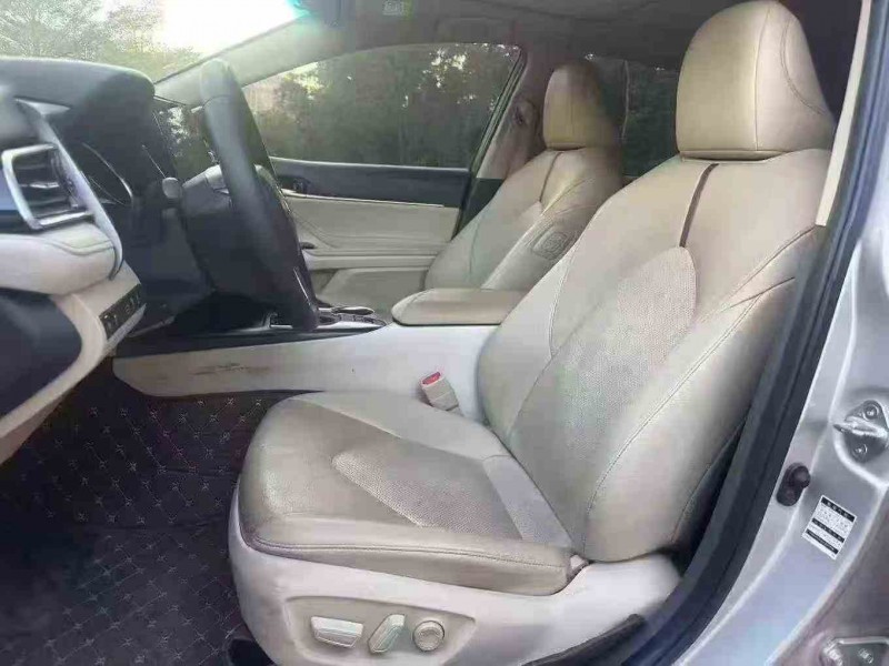 珠海22年丰田凯美瑞4