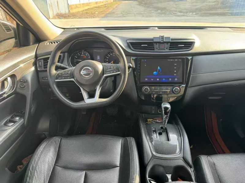 鹤壁17年日产奇骏7