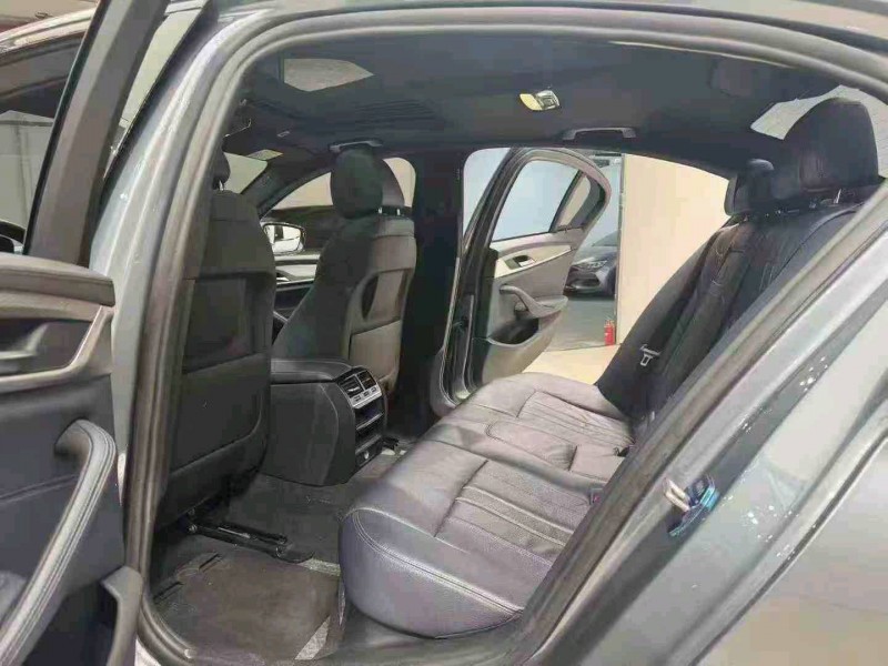 攀枝花18年宝马5系8