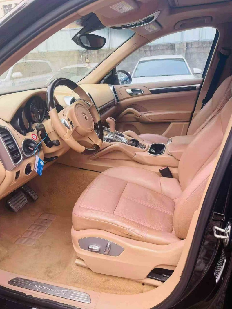 湛江11年保时捷卡宴4