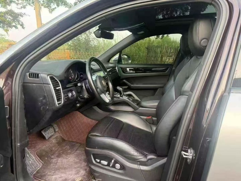 广州20年保时捷卡宴4