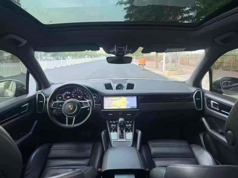 广州20年保时捷卡宴5