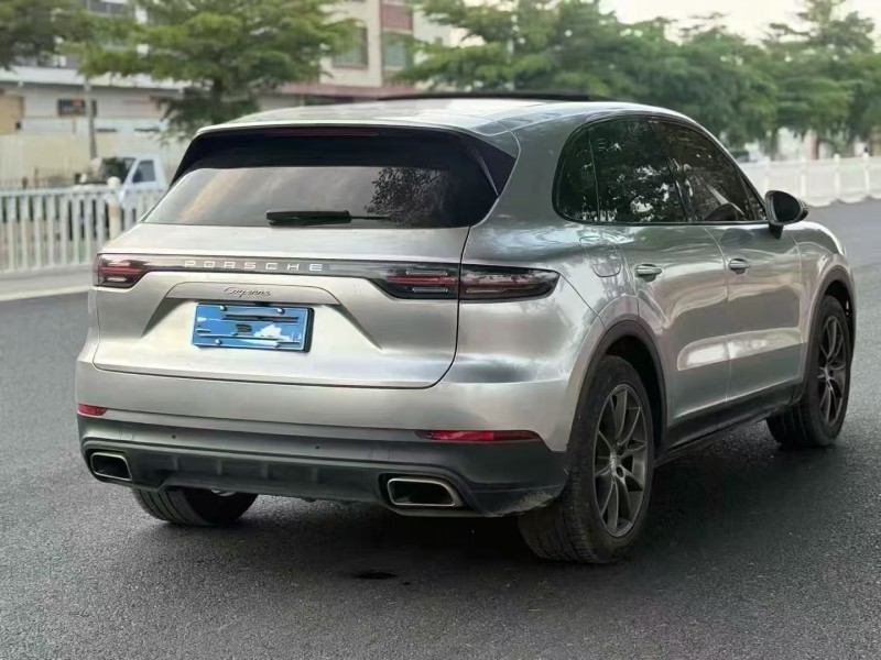 广州20年保时捷卡宴8