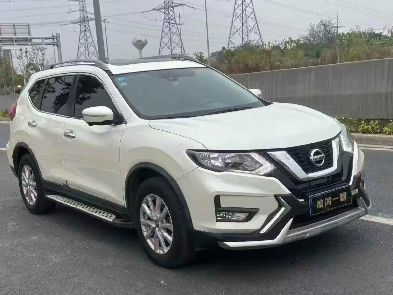 深圳19年日产奇骏2