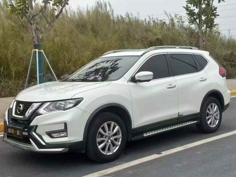 深圳19年日产奇骏3