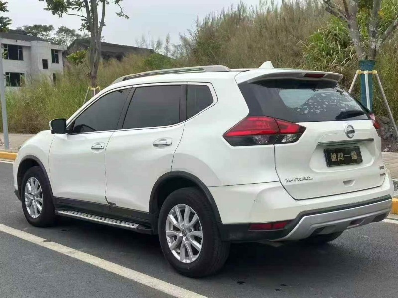深圳19年日产奇骏4