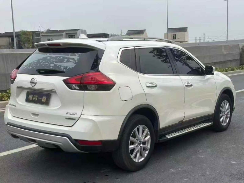 深圳19年日产奇骏5