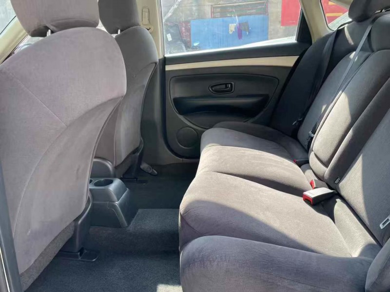 泰安18年日产轩逸8